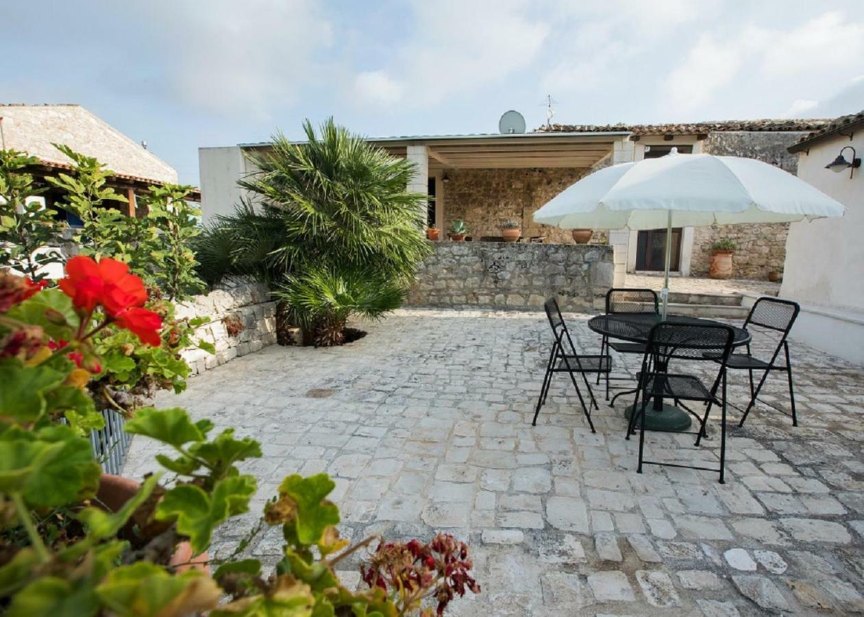 Agriturismo Villa Flavia Casa Serrafiori Екстериор снимка